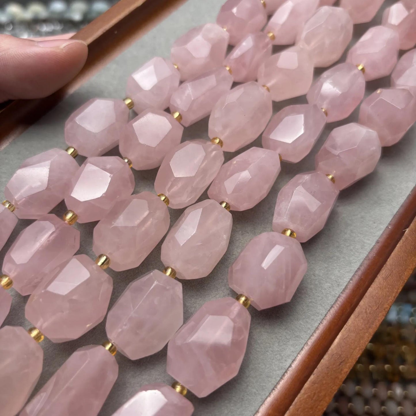 Natürliche Rosenquarz Nugget Perlen für DIY Schmuck – Facettierte Chunky Beads, Polierte Rosa Edelstein Strang ca. 38cm Large Nuggets