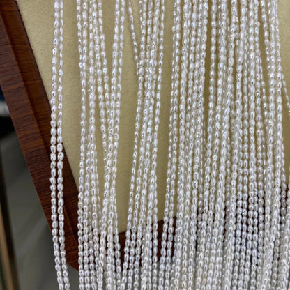 Feine natürliche Reisperlen aus Süßwasser, weiße Mini-Perlen auf 38cm Strang, kleine ovale Perlen für Schmuckherstellung DIY