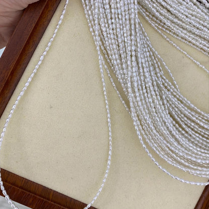 Feine natürliche Reisperlen aus Süßwasser, weiße Mini-Perlen auf 38cm Strang, kleine ovale Perlen für Schmuckherstellung DIY
