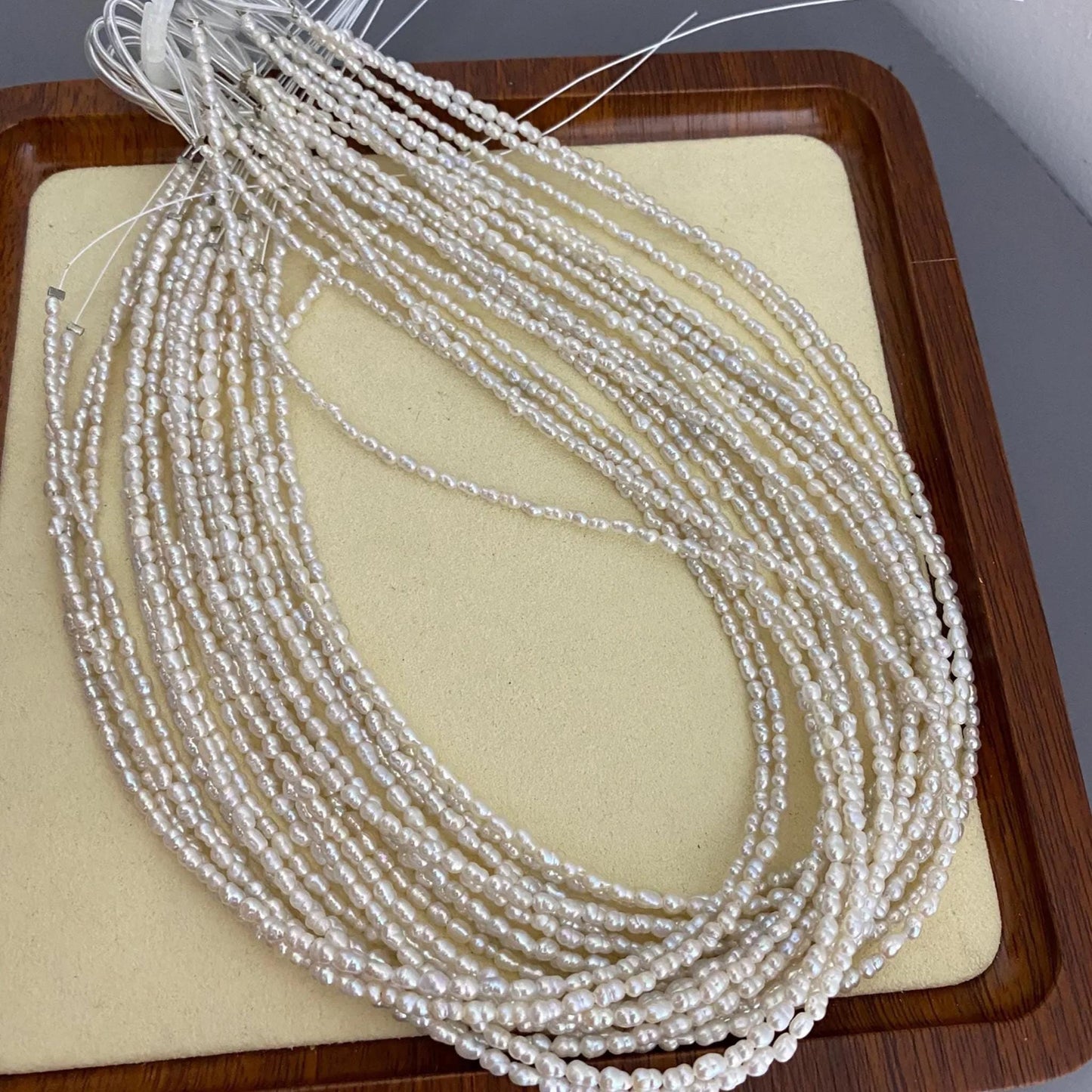 Tiny Barock Süßwasserperlen Strang für Schmuckherstellung, natürliche unregelmäßige weiße Reisform Perlen DIY Zubehör