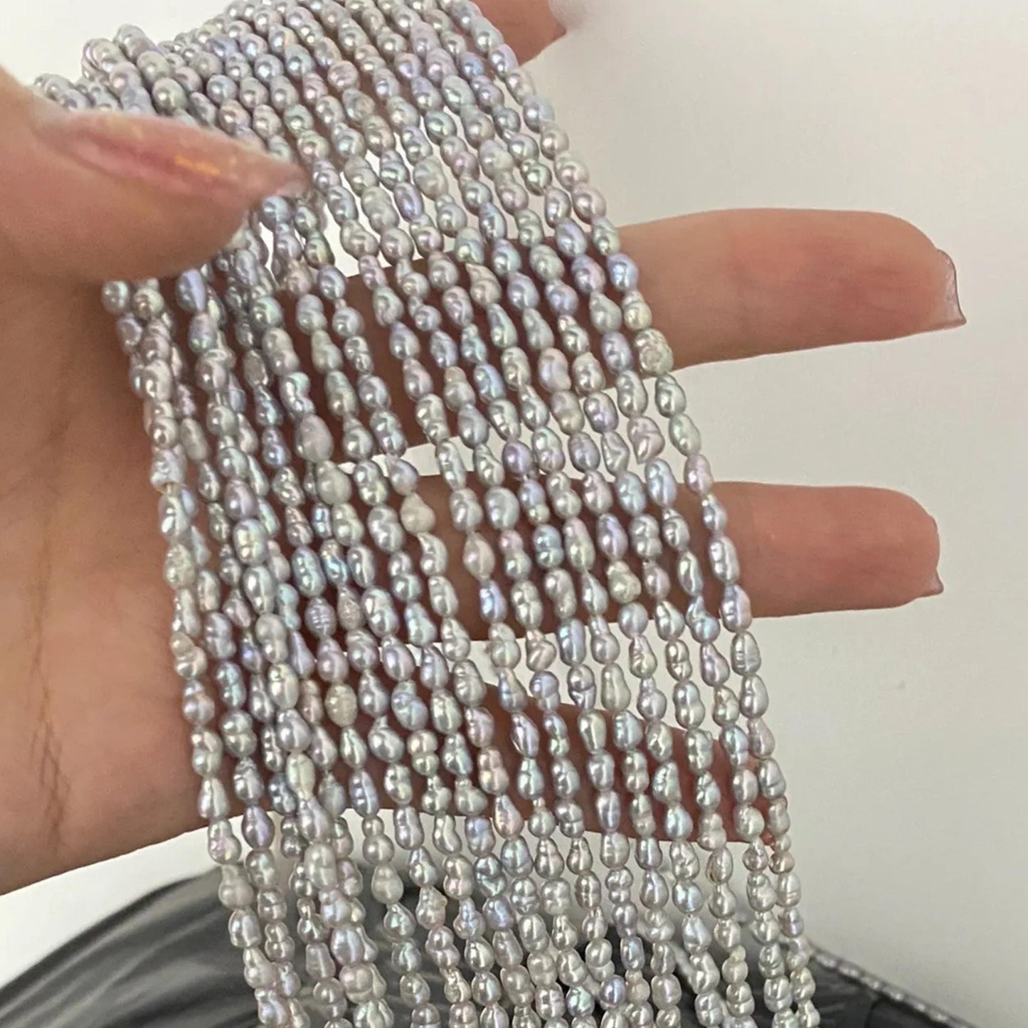Natürliche Barock Süßwasserperlen Strang für Schmuckherstellung, unregelmäßige graue Reisform Perlen DIY Zubehör kleine Beads