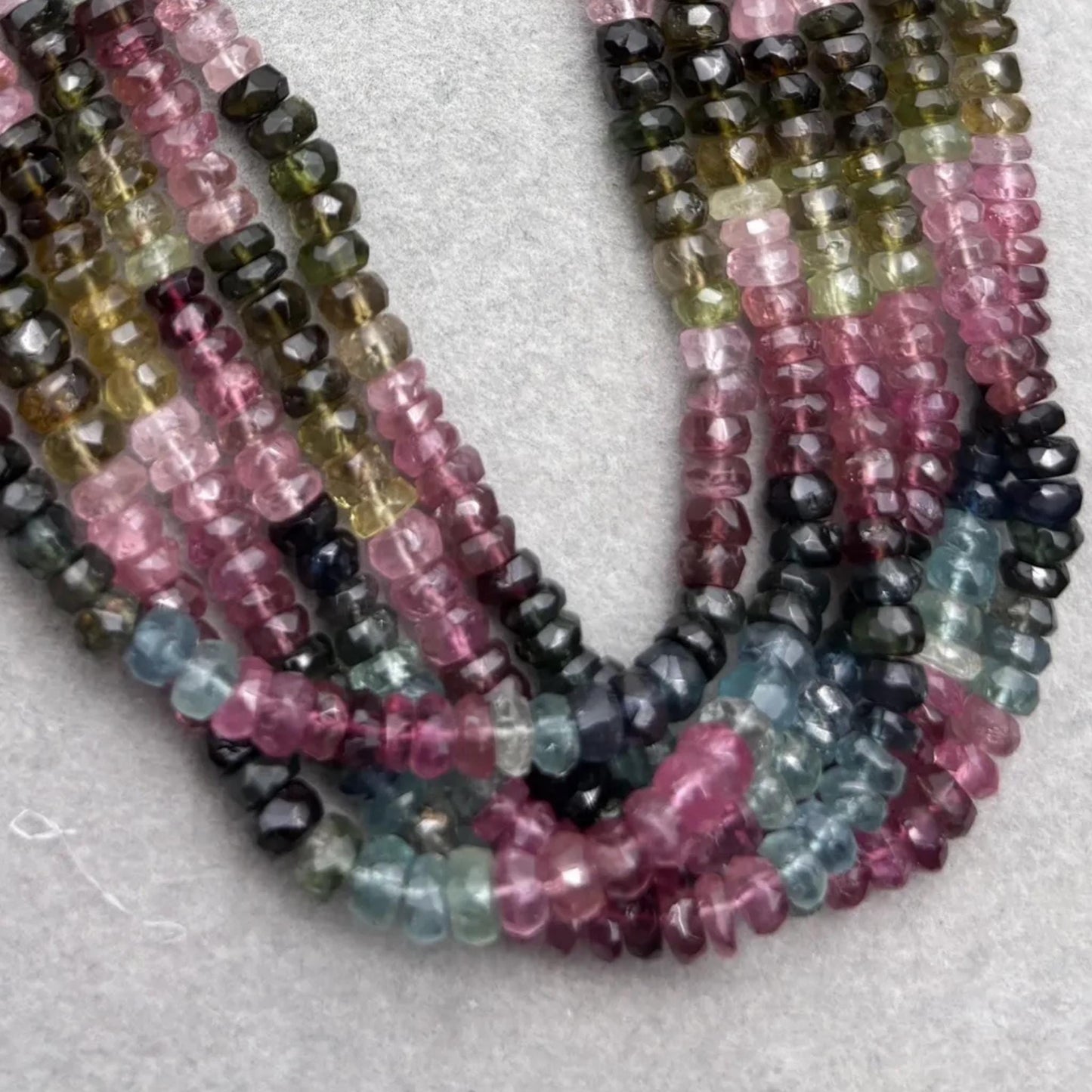 Natürliche bunte Turmalin Rondelle Perlen facettiert, Regenbogen Edelstein Disc Beads Strang für DIY Schmuckherstellung Supplies