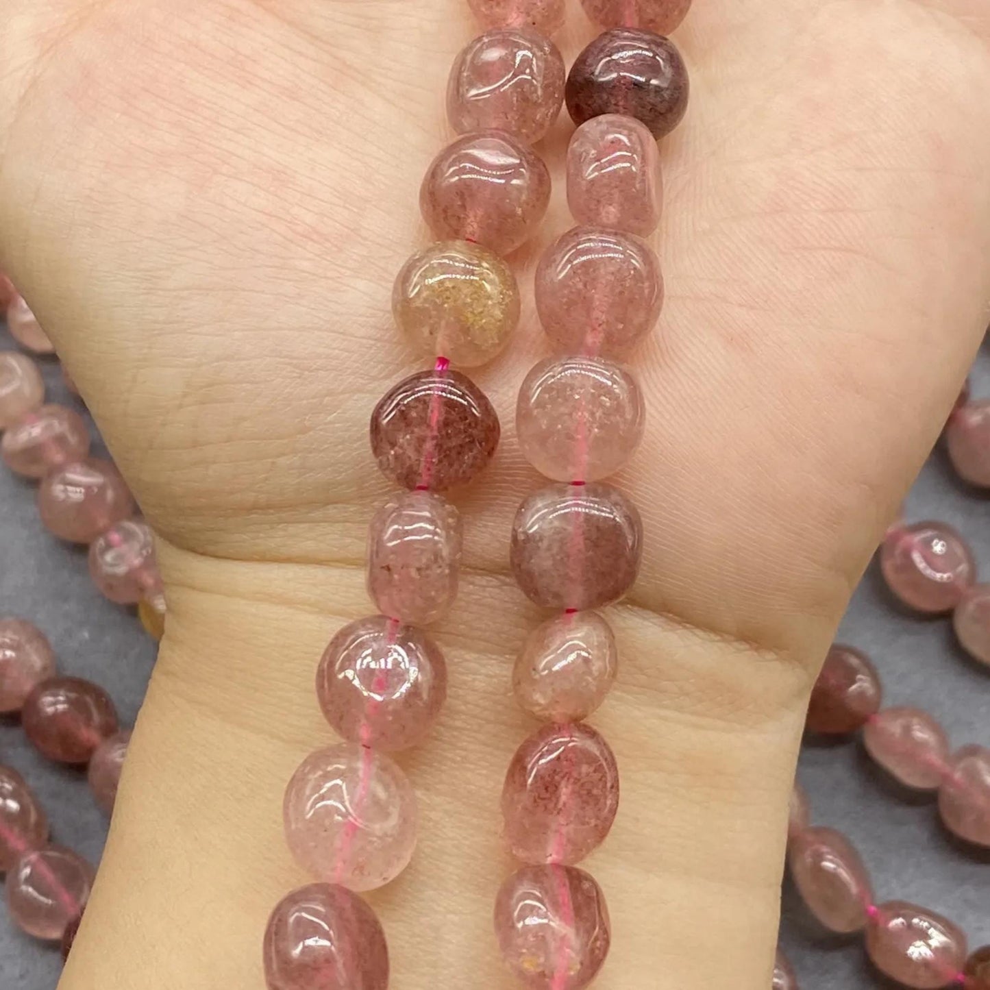 Natürliche Strawberry Quarz Perlen, unregelmäßige runde Kristallperlen, Heilsteine Strang für DIY Schmuckherstellung, ca. 38cm