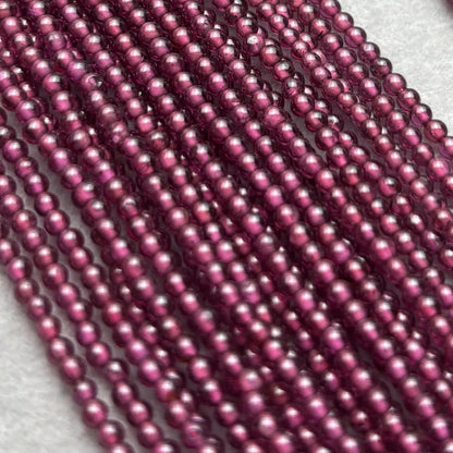 Natürliche Rhodolith Granat Perlen rund glatt Mikroperlen Edelsteinstrang für DIY Armbänder Halsketten Schmuckdesign 2mm 38cm