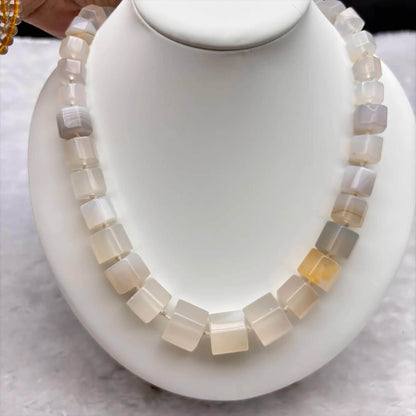 Natürliche Edelstein Würfelperlen für DIY Schmuck –Sechsseitig geschliffene Perlenstränge in bunten Farben, ideal für Halsketten & Armbänder