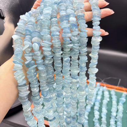 Aquamarinblaue Splitterperlen – Polierte unregelmäßige Kristallchips für DIY Schmuck, Armbänder & Halsketten