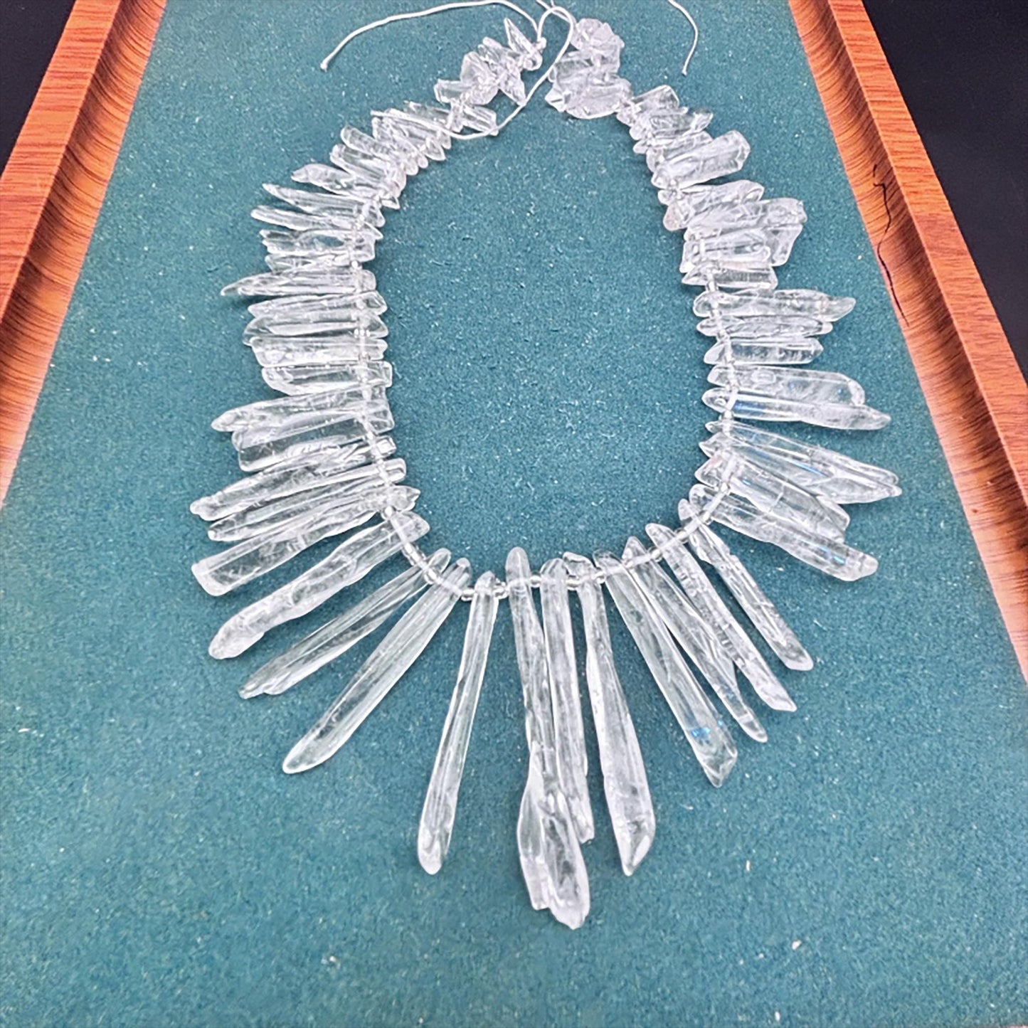 Rohspitzen Weißer Bergkristall – Natürliche Kristallspitzen für Kettenanhänger, Heilsteine DIY Schmuck, Raw Crystal Pendant Beads