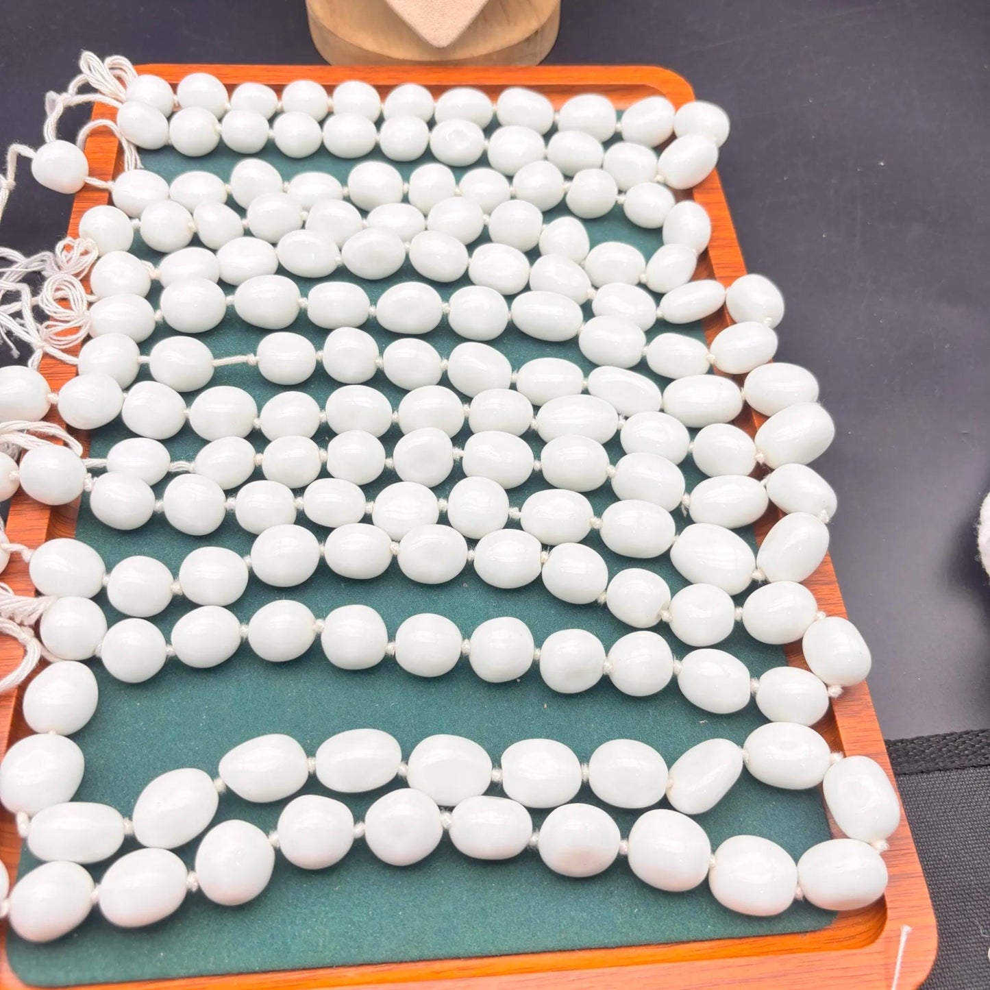 Weiße Achat Oval Nugget Perlen Strang, polierte Natursteinperlen glatt, DIY Schmuckmaterial für Armband Halskette Bastelbedarf