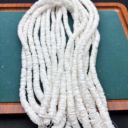Natürliche weiße Muschelperlen – Unregelmäßige flache Scheiben für DIY-Schmuck, Boho-Spacer, ca. 60cm Strang, Strandstil Heishi Perlen