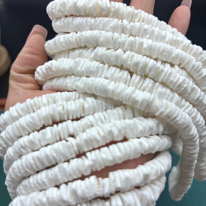 Natürliche weiße Muschelperlen – Unregelmäßige flache Scheiben für DIY-Schmuck, Boho-Spacer, ca. 60cm Strang, Strandstil Heishi Perlen