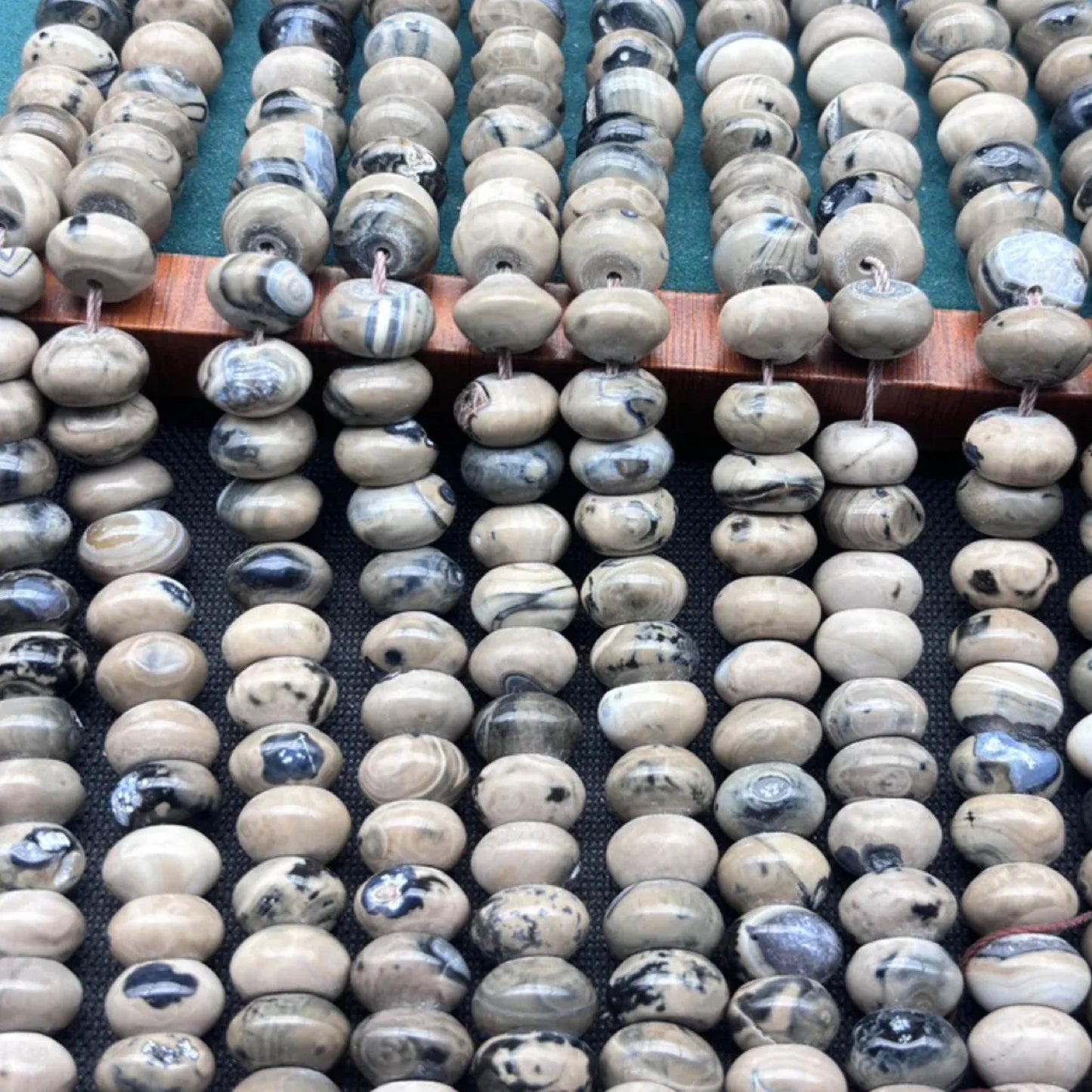 Vintage Achat Rondelle Perlen – Natürliche flache Abacus-Spacer für DIY-Schmuck, Boho-Design, graue Mixfarbe, 1 Strang Steinperlen