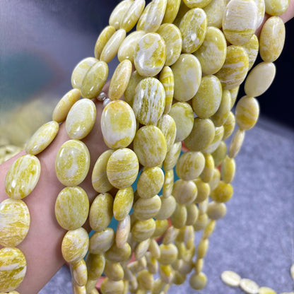 Lemon Jade Edelsteinperlen, polierte Natursteine in Rhombus oder Oval Nugget Form mit Mittelbohrung für DIY Halsketten und Boho Schmuck