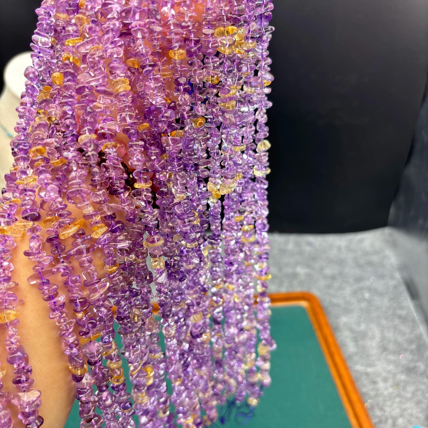 Natürliche Ametrin Chips Perlen, polierte Amethyst Citrin Mix Nuggets, mittig gebohrt, Edelstein Strang für DIY Schmuckherstellung