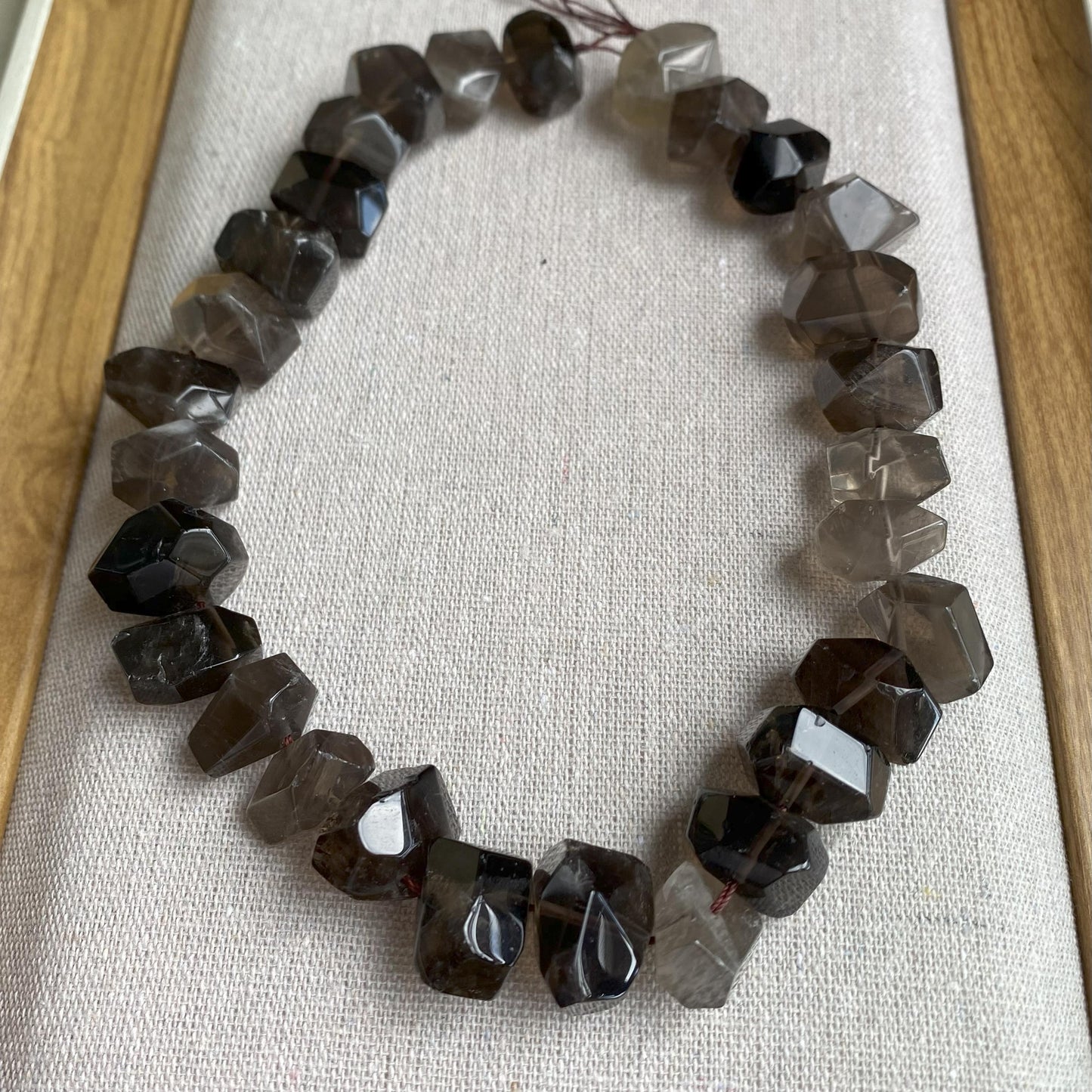 Natürliche Rauchquarz Perlen Strang, unregelmäßig facettierte Kristall Nuggets für Schmuckherstellung, Boho DIY Heilstein Bastelperlen 40cm