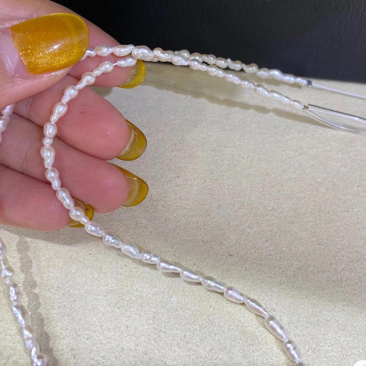 Kleine weiße Barock Süßwasserperlen, unregelmäßige Perlenstränge zum Basteln, seitlich gebohrt, DIY Schmuckzubehör, Mini Naturperlen