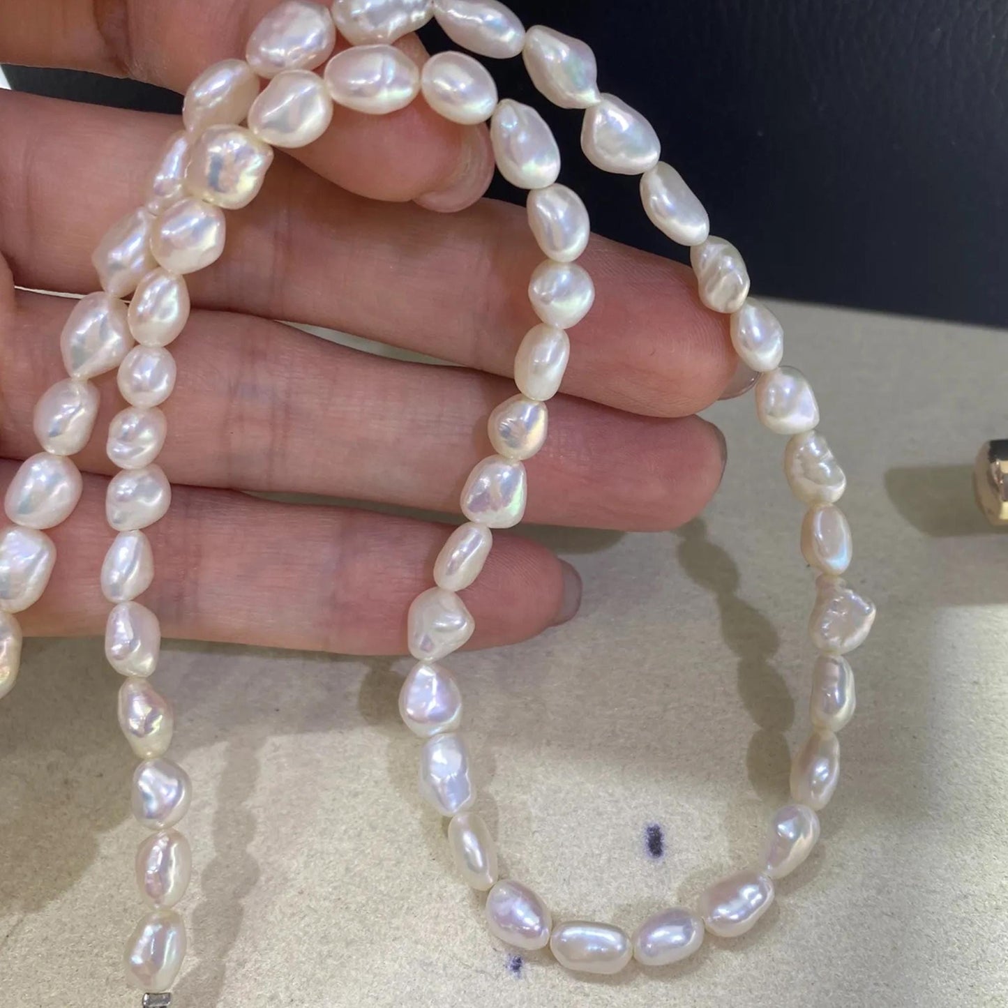 Natürliche barocke Süßwasserperlen, silberweiße unregelmäßige Nuggets für DIY Schmuck, seitlich gebohrte Perlenstränge, Bastelmaterial