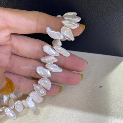 Natürliche Süßwasser Stabperlen, große Biwa Perlen für DIY Schmuck, unregelmäßig, weiß schimmernd, doppelt gebohrt, Perlenstrang
