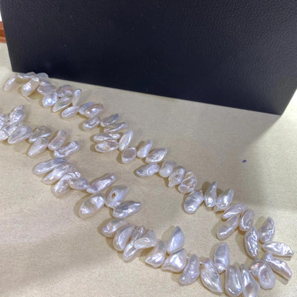 Natürliche Süßwasser Stabperlen, große Biwa Perlen für DIY Schmuck, unregelmäßig, weiß schimmernd, doppelt gebohrt, Perlenstrang