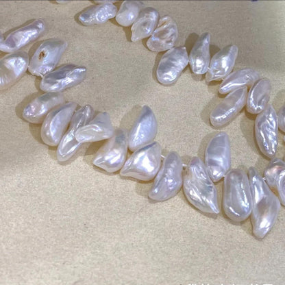 Natürliche Süßwasser Stabperlen, große Biwa Perlen für DIY Schmuck, unregelmäßig, weiß schimmernd, doppelt gebohrt, Perlenstrang