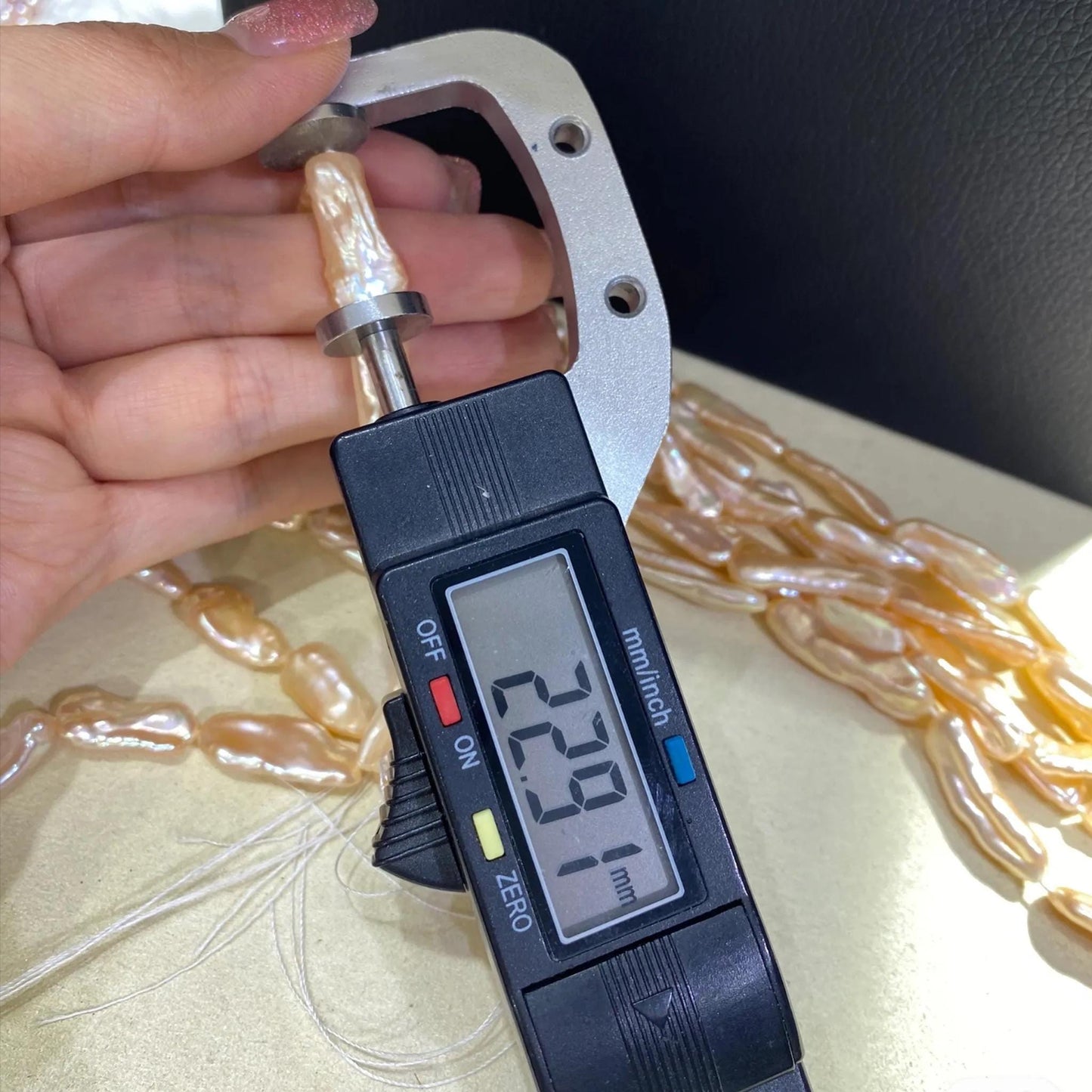 Handgefertigter Strang natürliche gold orange Biwa Stab Süßwasserperlen lange unregelmäßige Perlen für DIY Schmuck Halsketten Armbänder