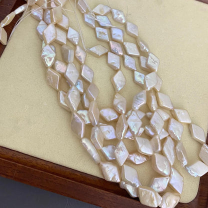 Handgefertigter Strang Champagnerfarben Diamantform Süßwasserperlen Barockperlen lose Perlen für DIY Schmuck Halsketten Armbänder Ohrringe