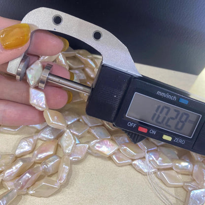 Handgefertigter Strang Champagnerfarben Diamantform Süßwasserperlen Barockperlen lose Perlen für DIY Schmuck Halsketten Armbänder Ohrringe