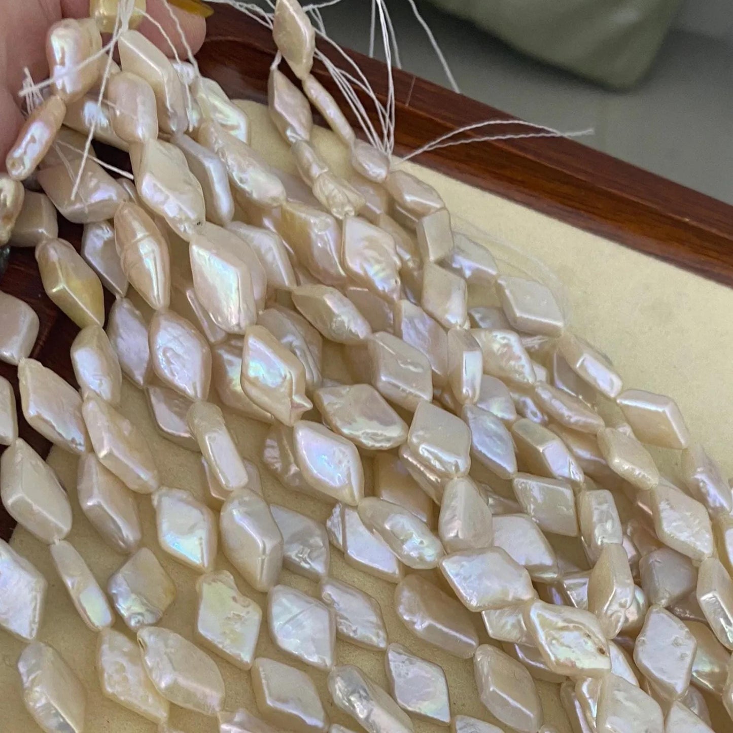 Handgefertigter Strang Champagnerfarben Diamantform Süßwasserperlen Barockperlen lose Perlen für DIY Schmuck Halsketten Armbänder Ohrringe