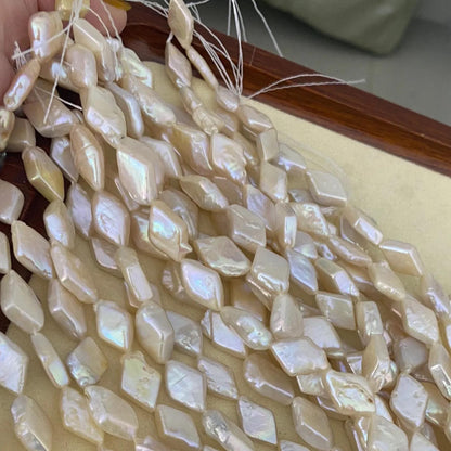 Handgefertigter Strang Champagnerfarben Diamantform Süßwasserperlen Barockperlen lose Perlen für DIY Schmuck Halsketten Armbänder Ohrringe