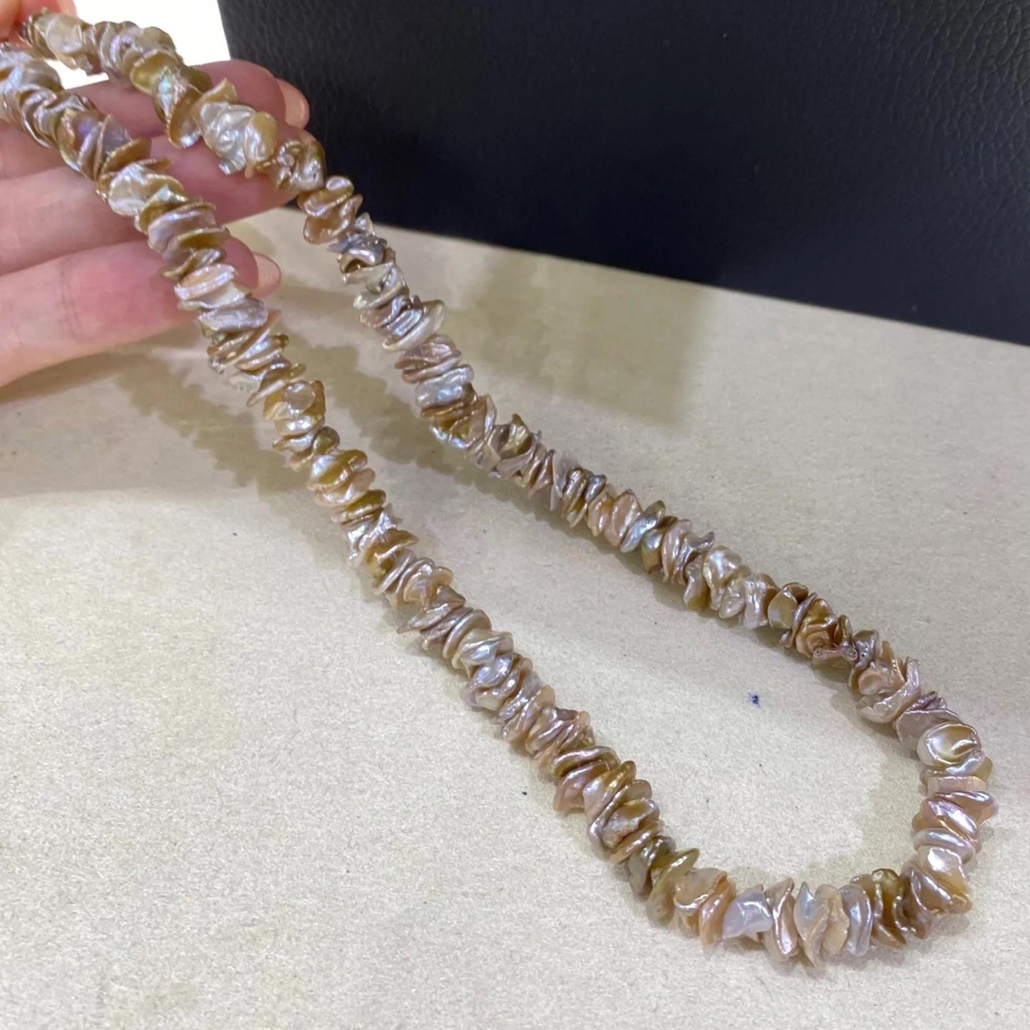 Handgefertigter Strang aus natürlichen unregelmäßigen blassrosa Barock Süßwasserperlen für DIY Schmuck Halsketten Armbänder Ohrringe