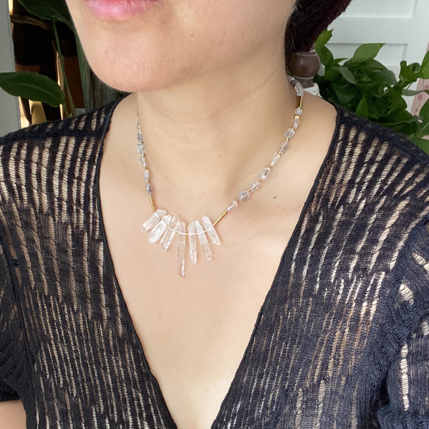 Statement Halskette mit Bergkristall-Spitzen · Crystal Choker aus klarem Quarz & schwarzem Rutilquarz · handgefertigt · Geschenk für Frauen