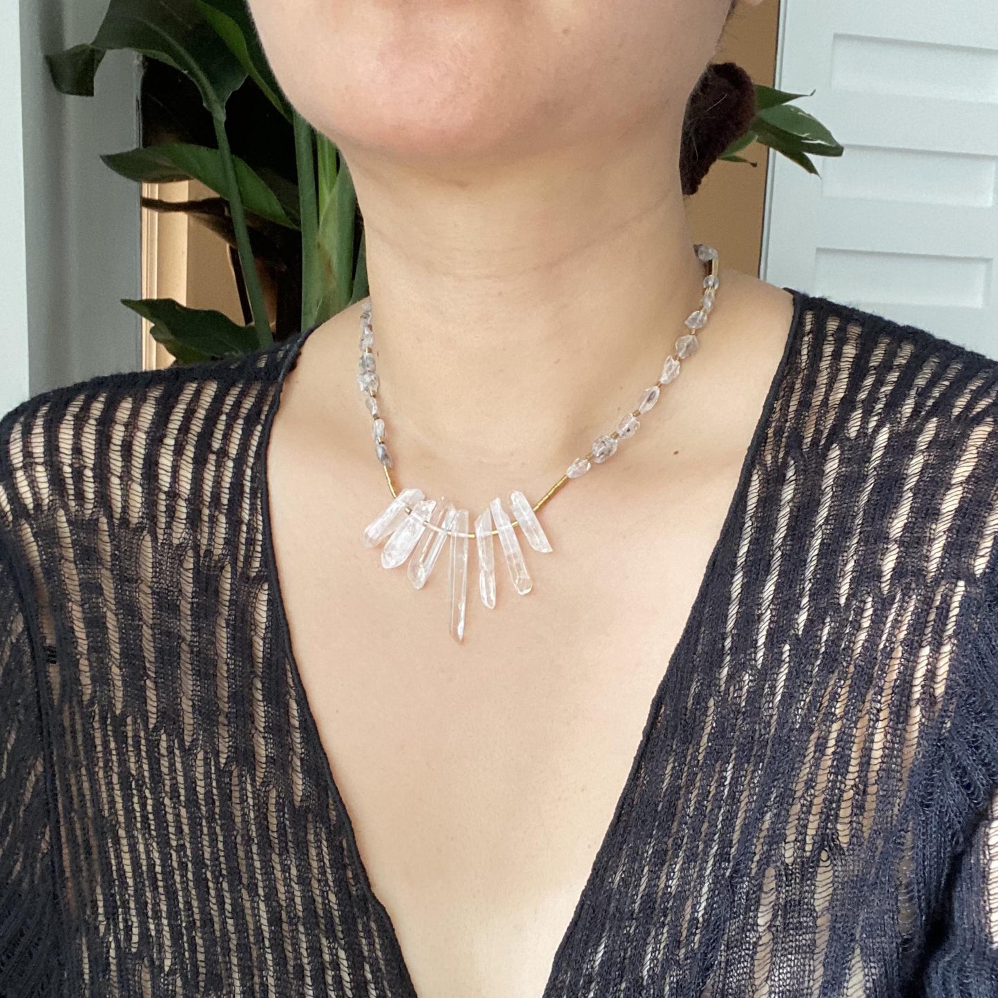 Statement Halskette mit Bergkristall-Spitzen · Crystal Choker aus klarem Quarz & schwarzem Rutilquarz · handgefertigt · Geschenk für Frauen