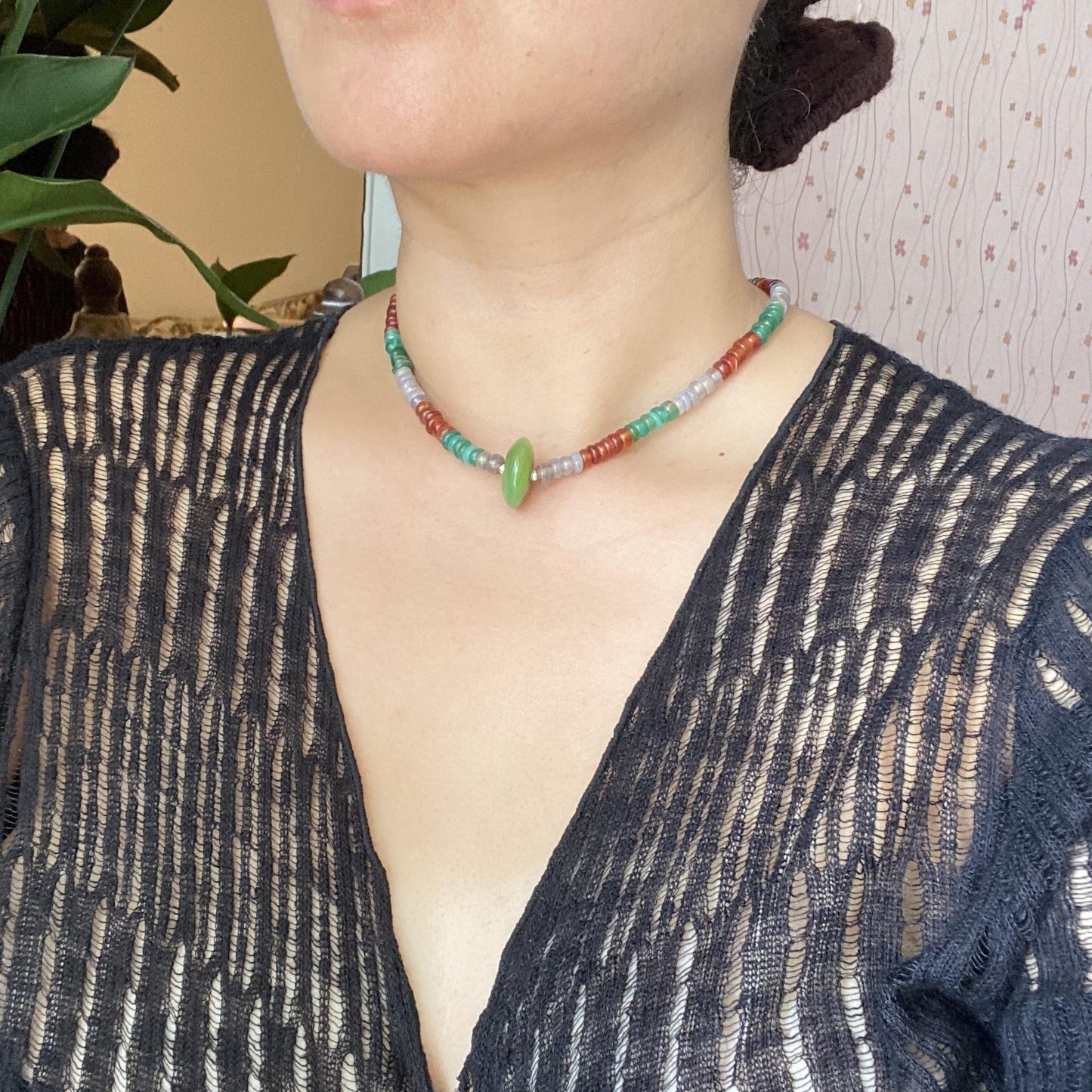 Handgefertigte bunte Achat Halskette mit grünem Anhänger, Naturstein Choker mit 925 Silber Verschluss, Boho Schmuck Geschenk für Frauen