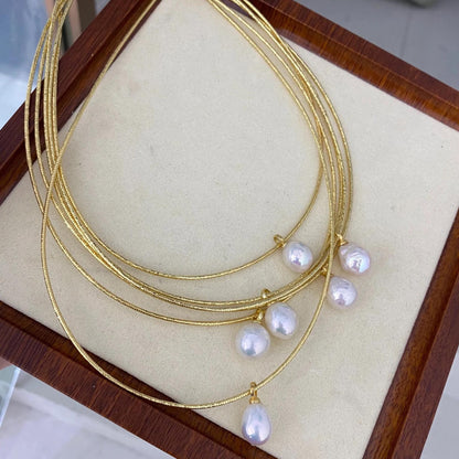 Handgemachte Kette mit Barock Süßwasserperle und goldener Schlangenkette, Einzelne große Perlenanhänger, Minimalistisches Schmuckgeschenk