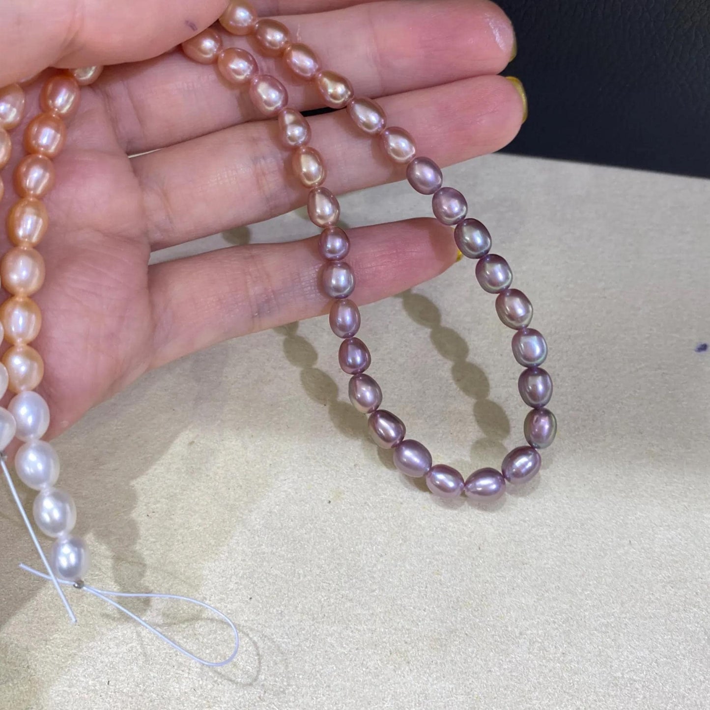 Handgemachte bunte Süßwasserperlen Strang Perlen, natürliche ovale Reisperlen für Schmuckherstellung, mehrfarbige DIY Schmuckperlen