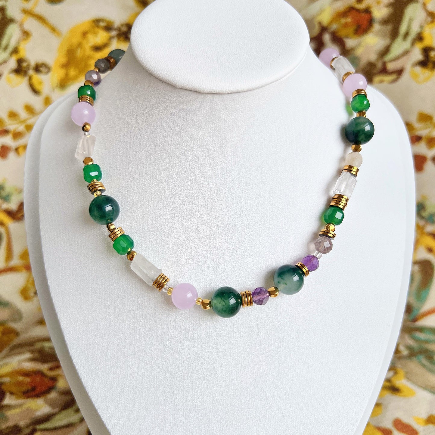 Bunte Edelstein Choker Kette mit natürlichen Heilsteinen im Boho Vintage Stil, handgefertigter Schmuck als spirituelles Geschenk für sie