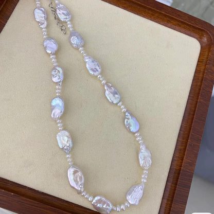 Handgefertigte Barock Süßwasserperlen Halskette mit unregelmäßigen flachen weißen Perlen Boho Schmuck Geschenk für Damen einzigartig elegant