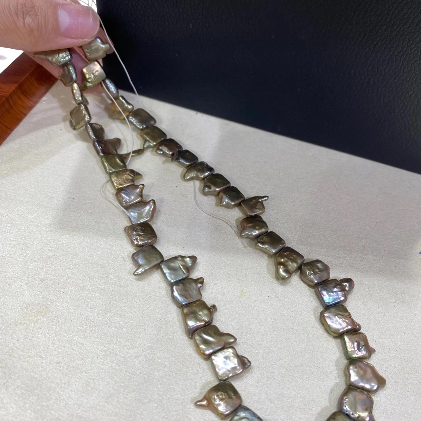 Gefärbte grüne Barock Süßwasserperlen Strang mit unregelmäßigen flachen Nugget Perlen für Schmuckherstellung DIY Bastelmaterial