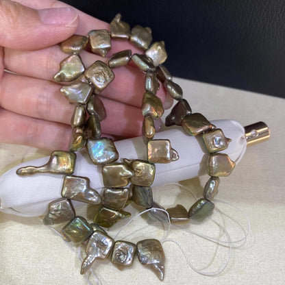 Gefärbte grüne Barock Süßwasserperlen Strang mit unregelmäßigen flachen Nugget Perlen für Schmuckherstellung DIY Bastelmaterial