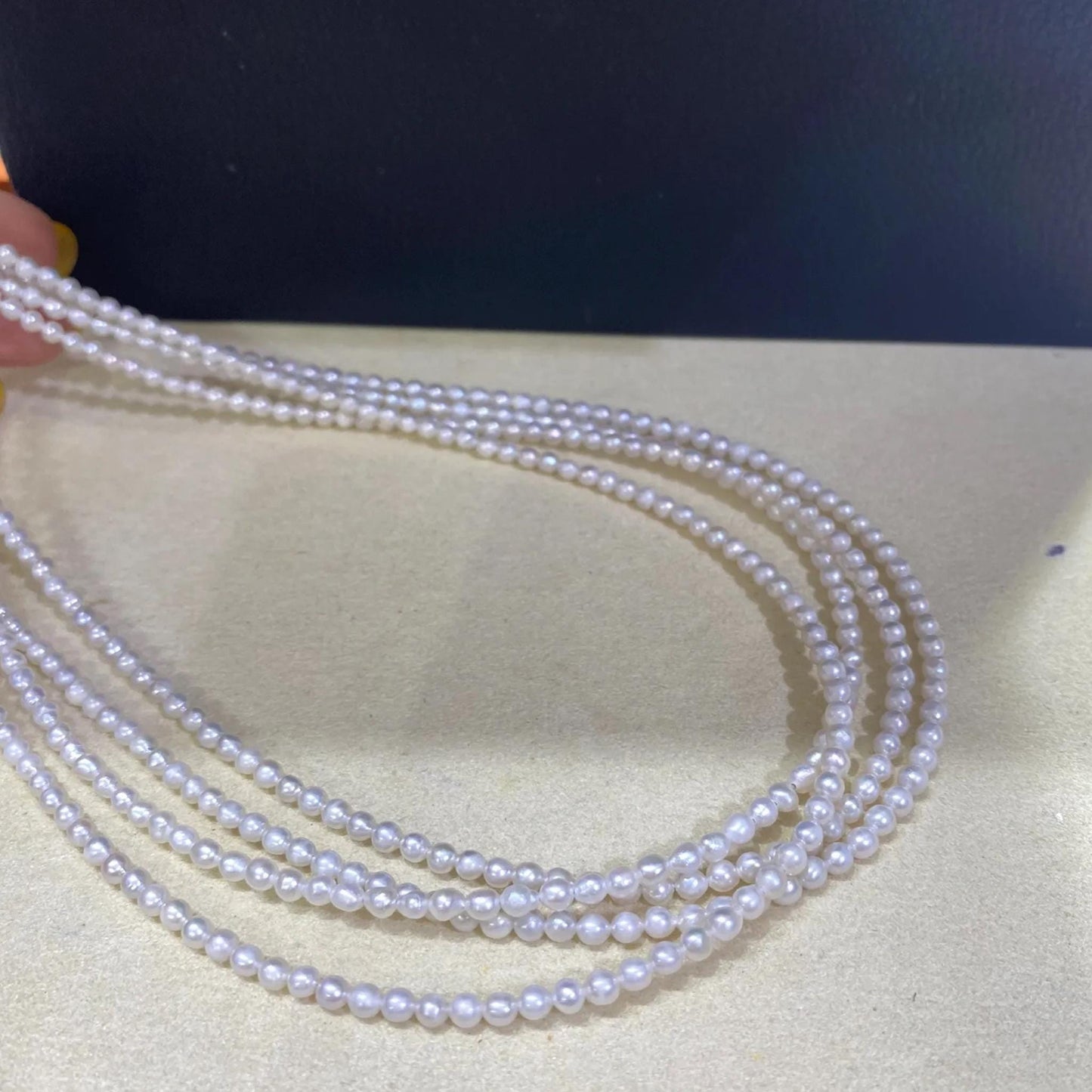 Natürliche weiße Süßwasserperlen Strang, kleine runde Perlen für DIY Schmuckherstellung, zarte Perlenkette, Mini Beads Handmade