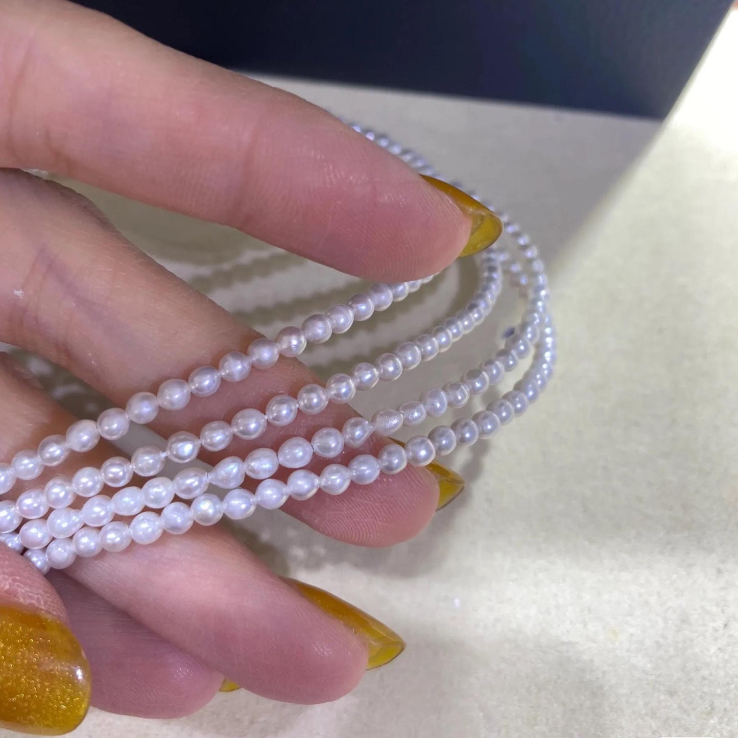 Natürliche weiße Süßwasserperlen Strang, kleine runde Perlen für DIY Schmuckherstellung, zarte Perlenkette, Mini Beads Handmade