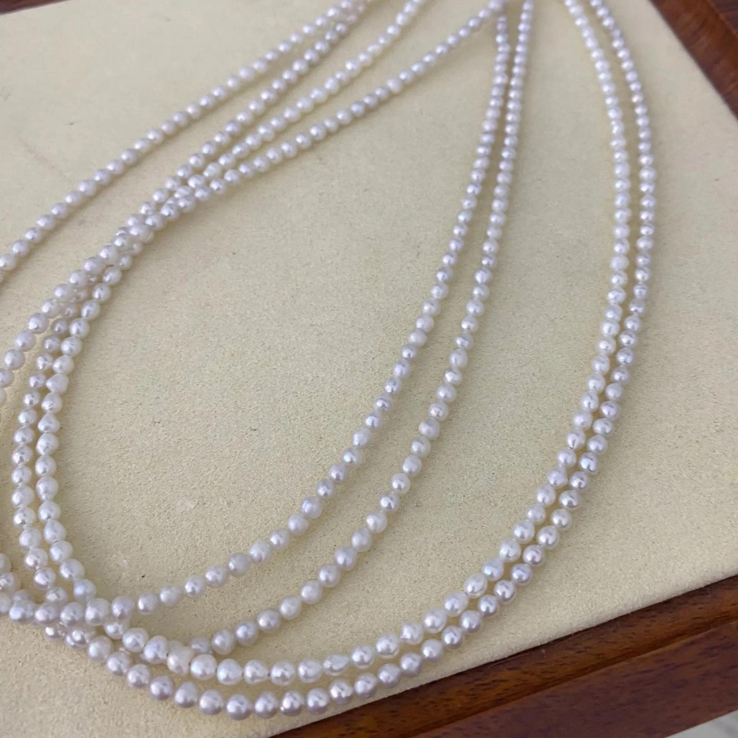 Natürliche weiße Süßwasserperlen Strang, kleine runde Perlen für DIY Schmuckherstellung, zarte Perlenkette, Mini Beads Handmade