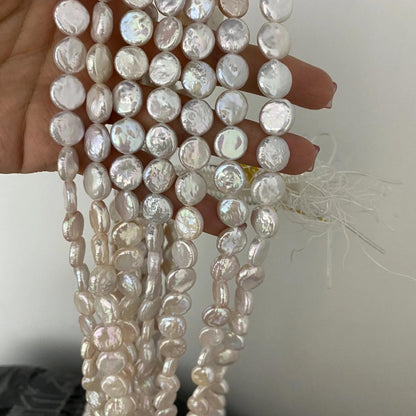 Natürliche Coin-Perlen aus Süßwasser – Weiße flache runde Perlen mit Glanz für DIY-Schmuck, Hochzeitsdesigns, Boho-Ketten, Statement-Stränge