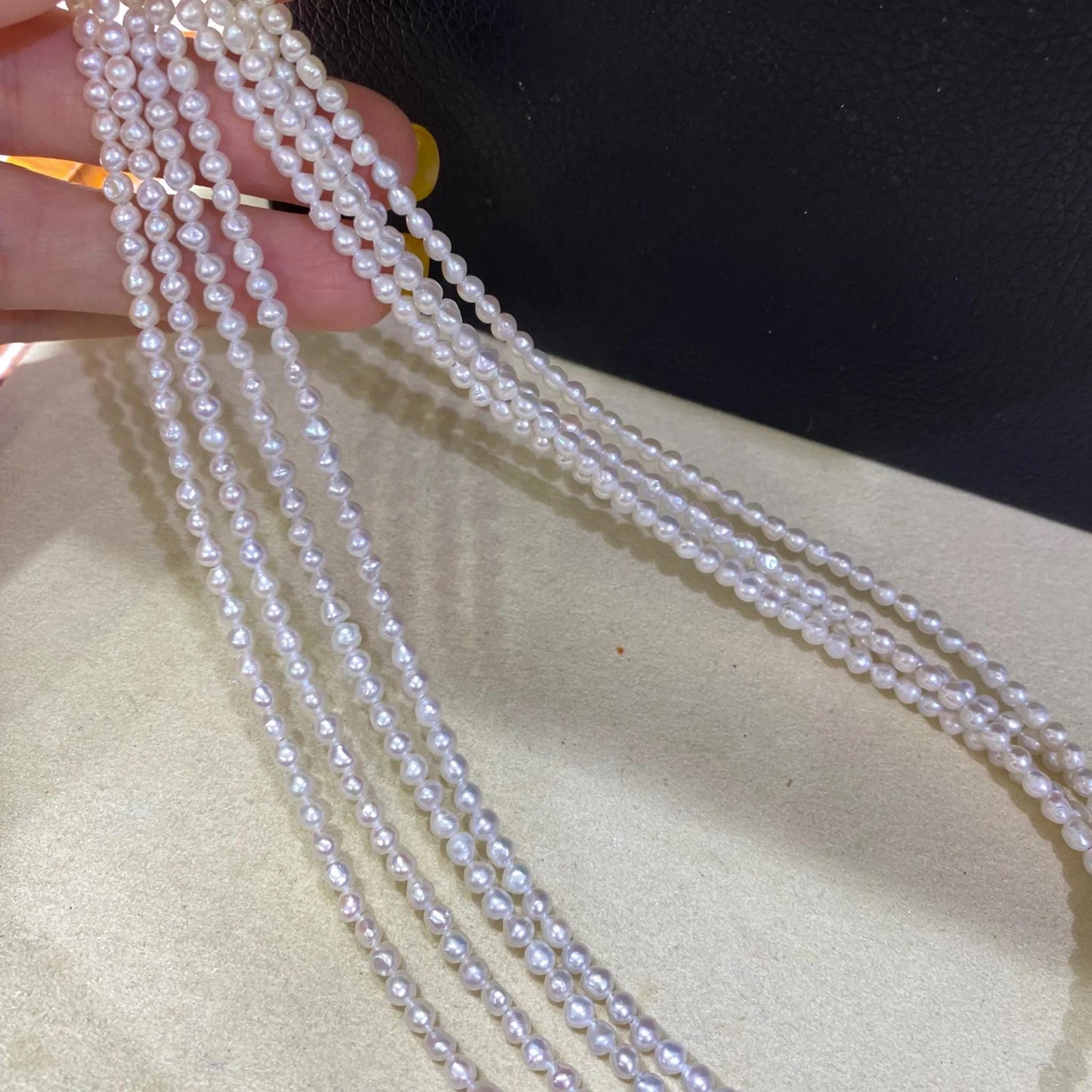 Natürliche Süßwasserperlen – Kleine unregelmäßige Nugget-Perlen in Weiß, für DIY-Schmuck, Ketten & Armbänder, ca. 3,3mm