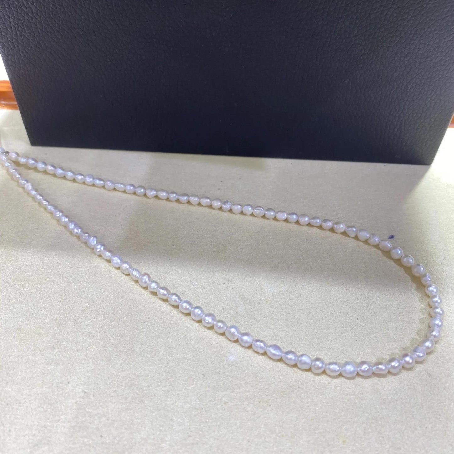 Natürliche Süßwasserperlen in Weiß, unregelmäßige Reisperlen für DIY-Schmuck, kleine Nugget Perlen für Armband Halskette Bastelideen