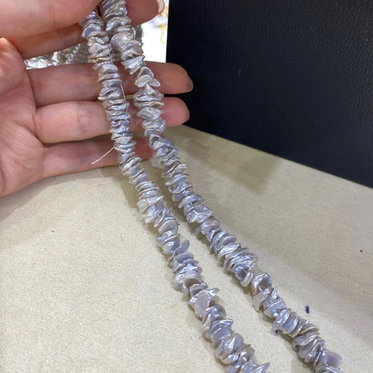 Natürliche Barockperlen Silberblau auf Strang, Unregelmäßige Keshi Süßwasserperlen gebohrt für DIY Schmuck, Petal Pearls 40cm
