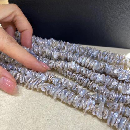 Natürliche Barockperlen Silberblau auf Strang, Unregelmäßige Keshi Süßwasserperlen gebohrt für DIY Schmuck, Petal Pearls 40cm