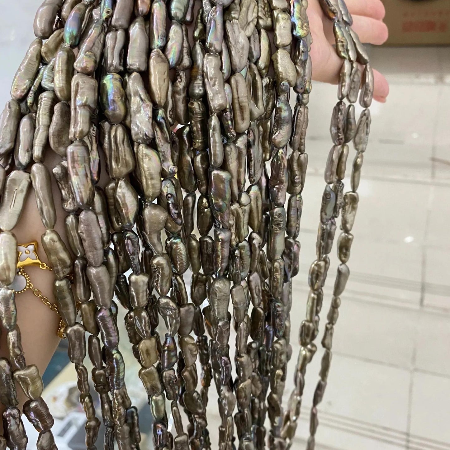 Natürliche barocke Stabperlen in Pfauengrün aus Süßwasserperlen, organische DIY Schmuckperlen für Ketten Armbänder Boho Projekte