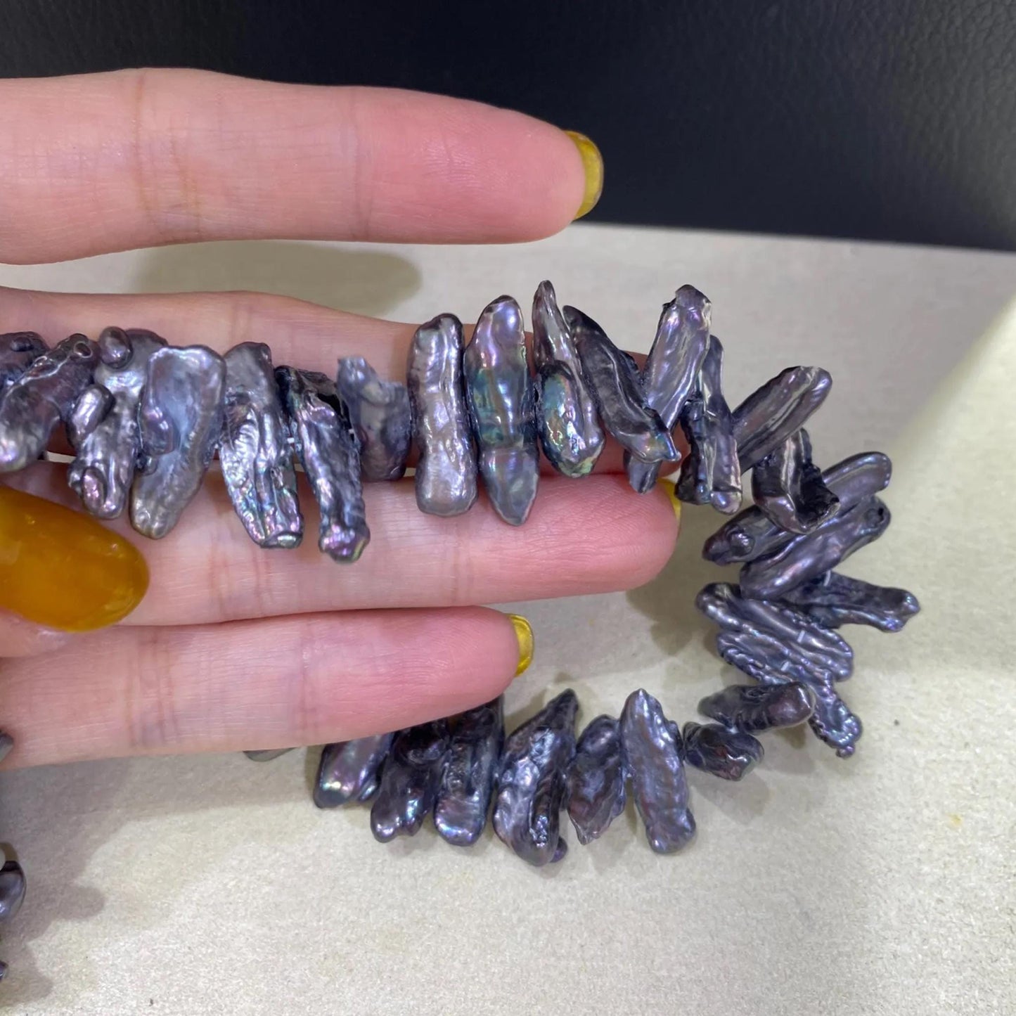 Große barocke Stabperlen aus Süßwasser in Blau-Grau, organische DIY Schmuckperlen mit Metallic-Schimmer für Ketten und Armbänder