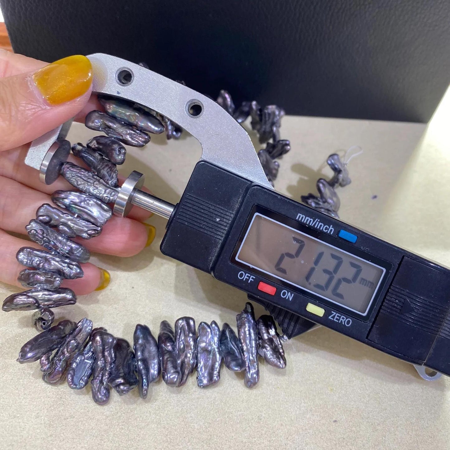 Große barocke Stabperlen aus Süßwasser in Blau-Grau, organische DIY Schmuckperlen mit Metallic-Schimmer für Ketten und Armbänder