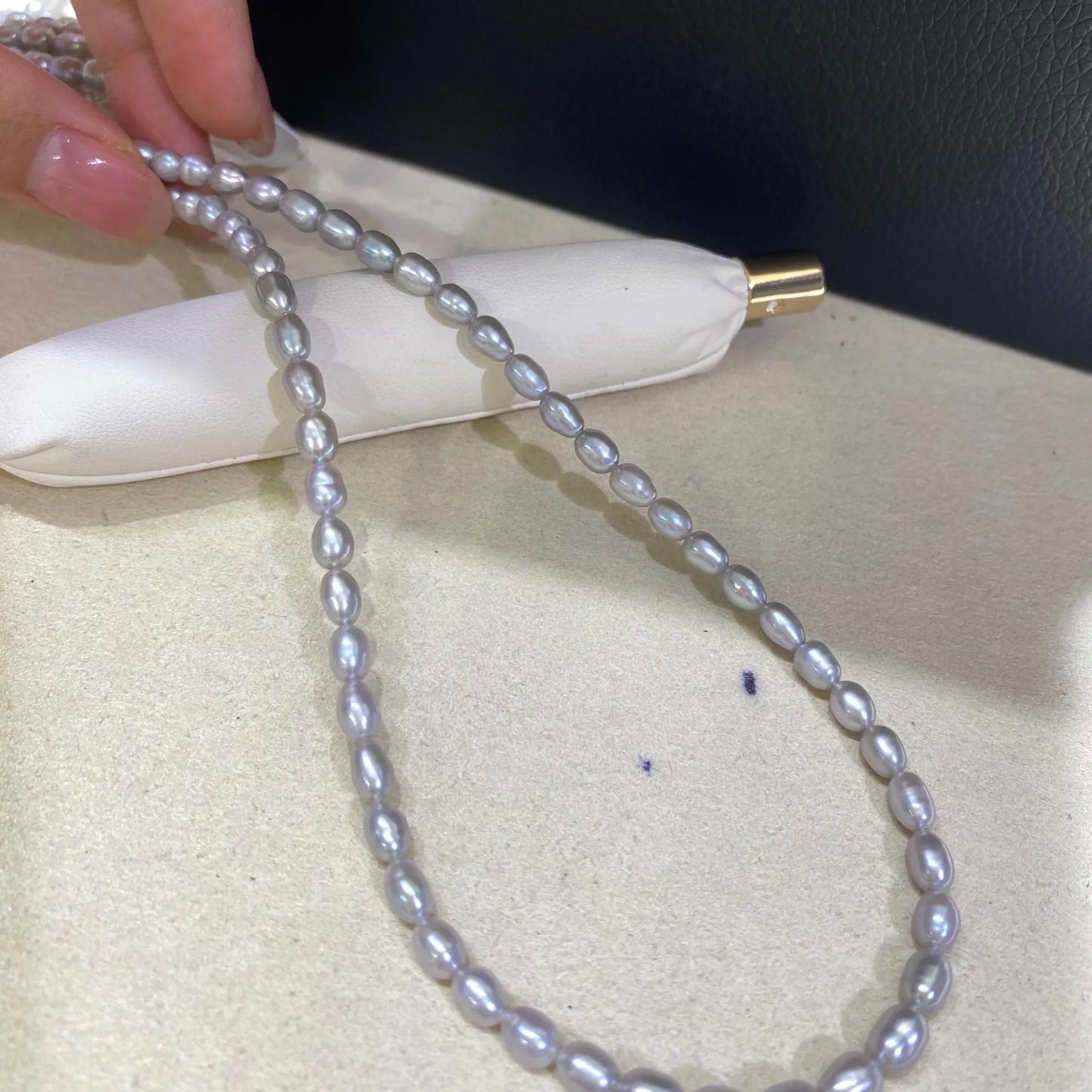 Graue Süßwasserperlen für Schmuckherstellung, Reisförmige Perlen mit Glanz, DIY Bastelperlen für Kette Armband Ohrringe